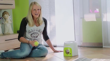 Interactive dog treat dispenser with tennis ball * IQPetLab